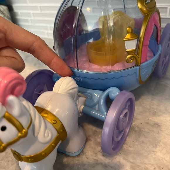Fisher price little people retired Cinderella carriage - Picture 3 of 7